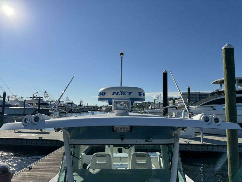 35ft Everglades Yacht For Sale