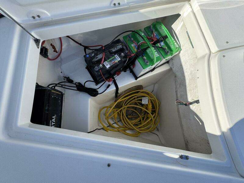 35ft Everglades Yacht For Sale