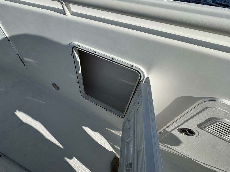 35ft Everglades Yacht For Sale