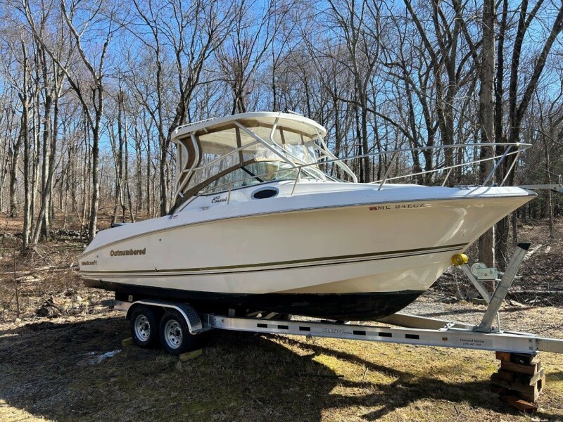 25' 2004 Wellcraft 