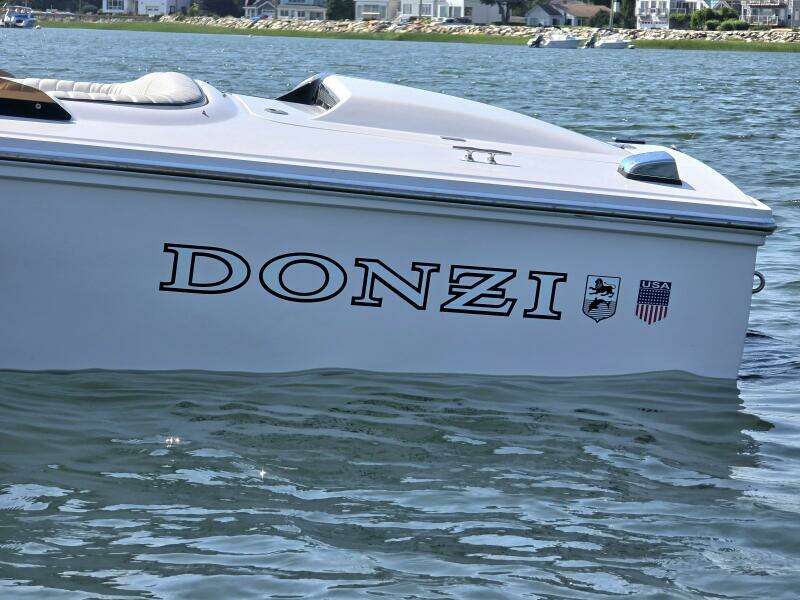 22ft Donzi Yacht For Sale