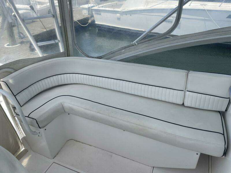 33ft Blackfin Yacht For Sale