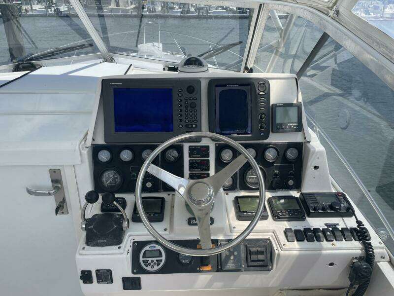 33ft Blackfin Yacht For Sale
