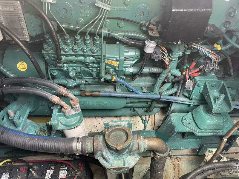 33ft Blackfin Yacht For Sale