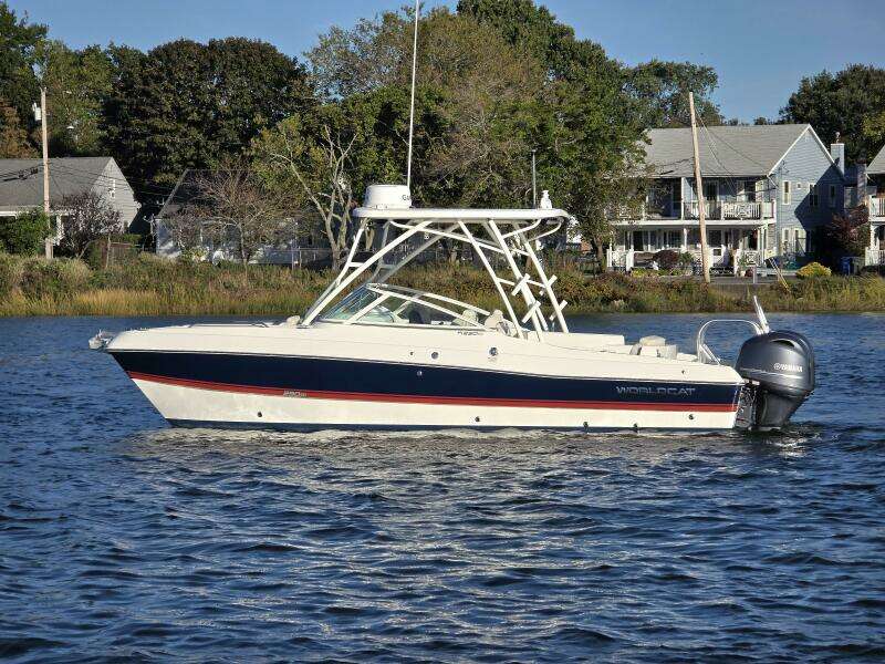 23ft World Cat Yacht For Sale