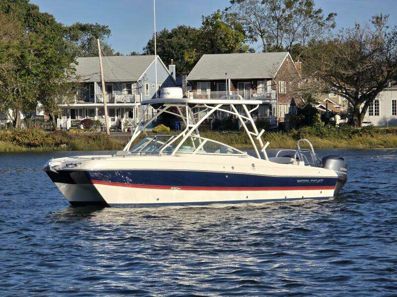 23ft World Cat Yacht For Sale