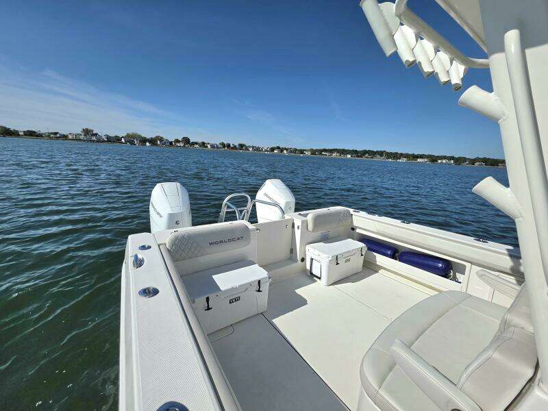 32ft World Cat Yacht For Sale