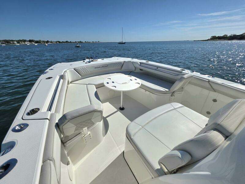 32ft World Cat Yacht For Sale