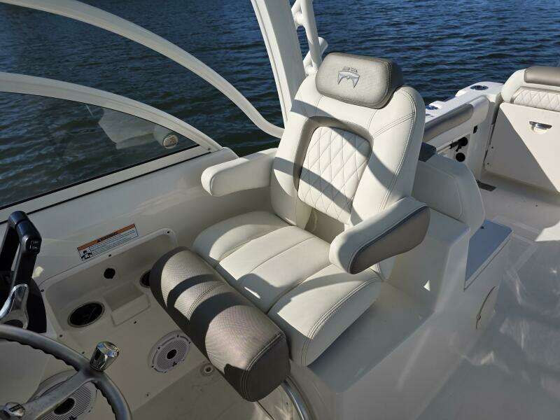 25ft World Cat Yacht For Sale