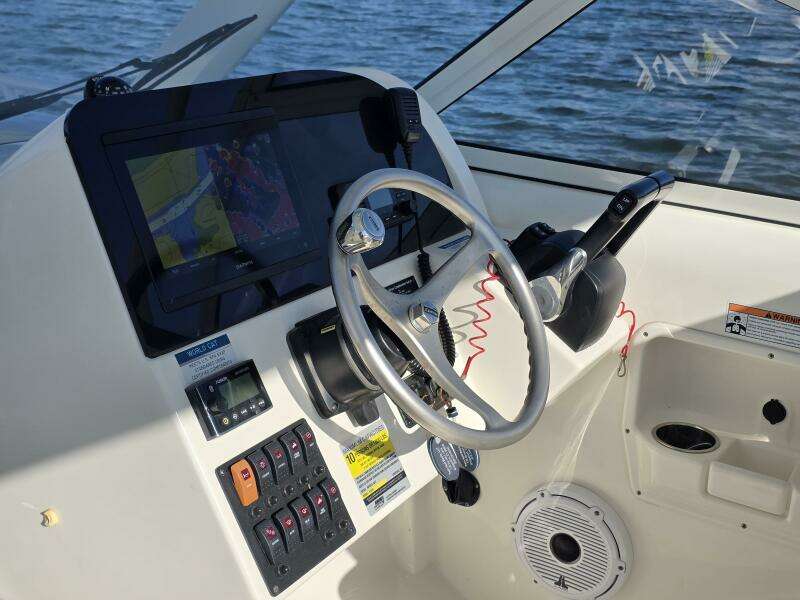 25ft World Cat Yacht For Sale