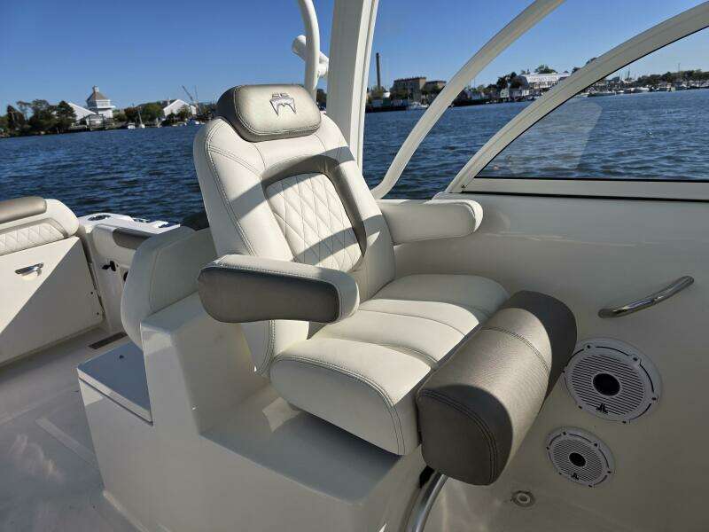 25ft World Cat Yacht For Sale