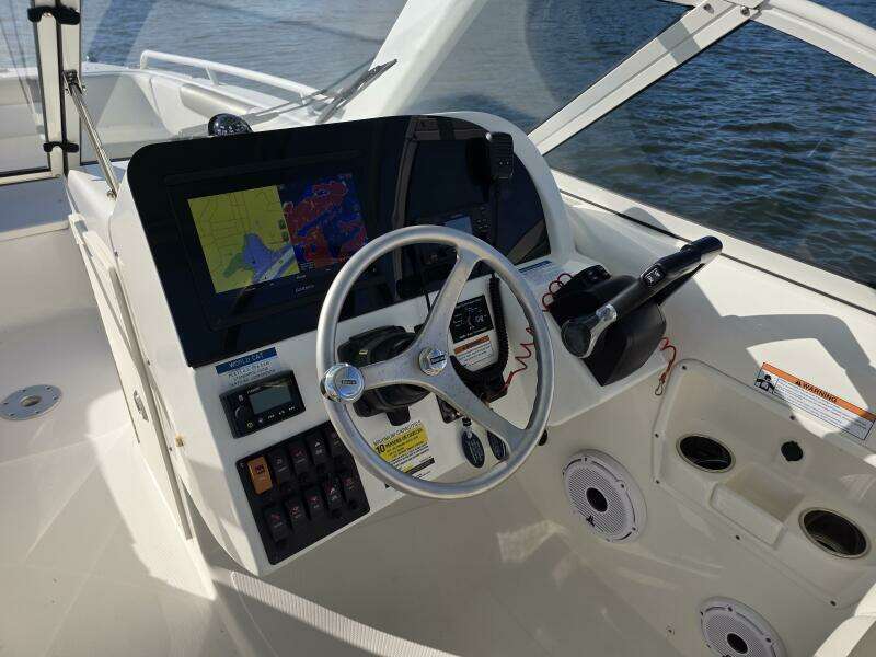 25ft World Cat Yacht For Sale