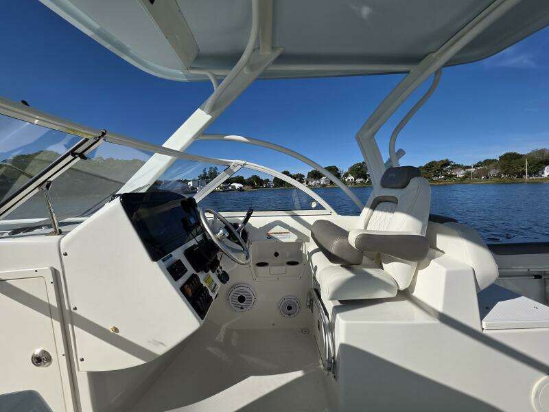 25ft World Cat Yacht For Sale