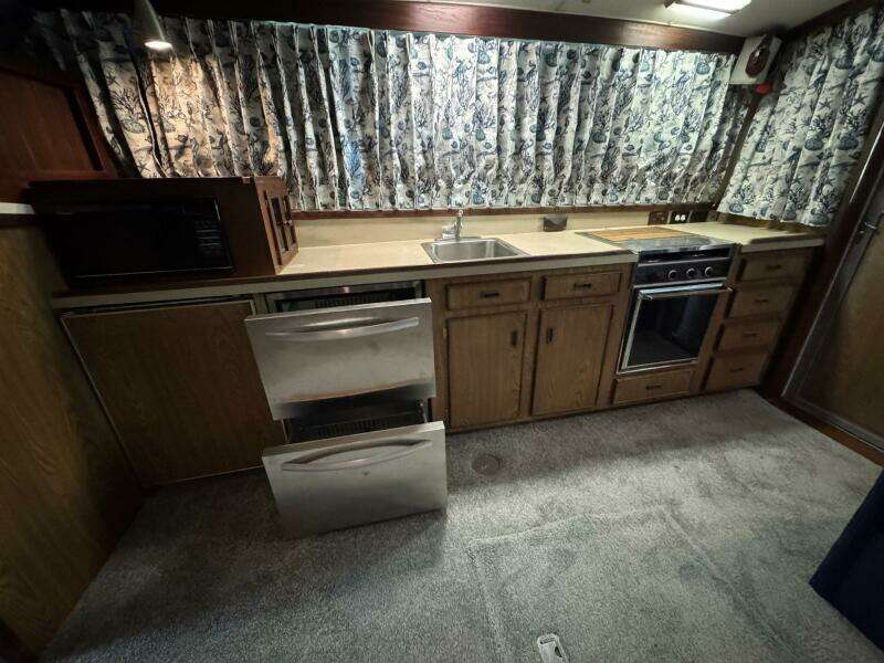 38ft Bertram Yacht For Sale