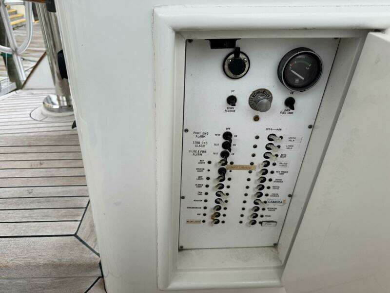 High Tide 47ft Buddy Davis Yacht For Sale