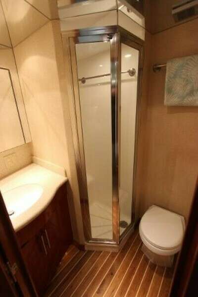 60ft Hatteras Yacht For Sale