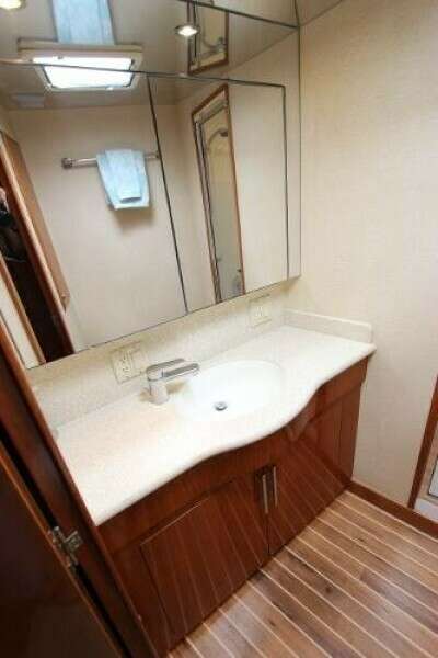 60ft Hatteras Yacht For Sale