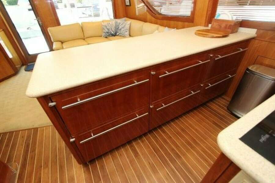 60ft Hatteras Yacht For Sale
