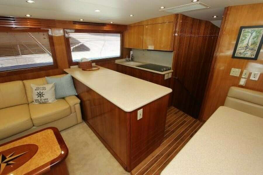 60ft Hatteras Yacht For Sale
