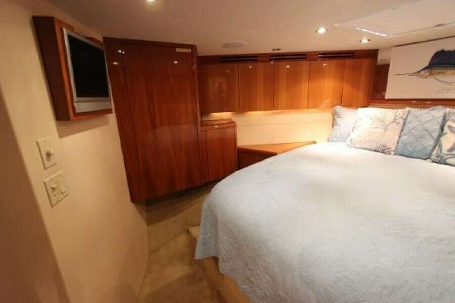 60ft Hatteras Yacht For Sale