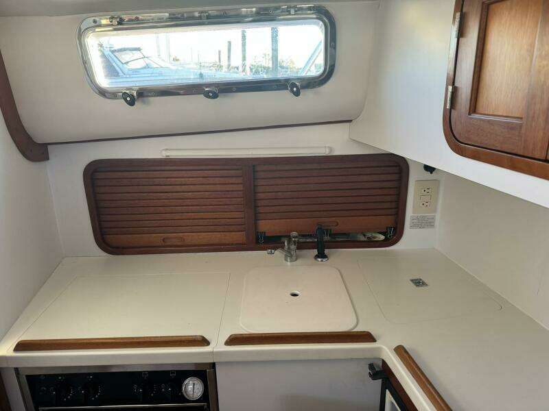 PILGRIM  34ft Legacy Yachts Yacht For Sale