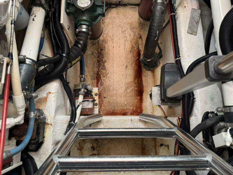 2001 Legacy Yachts Express