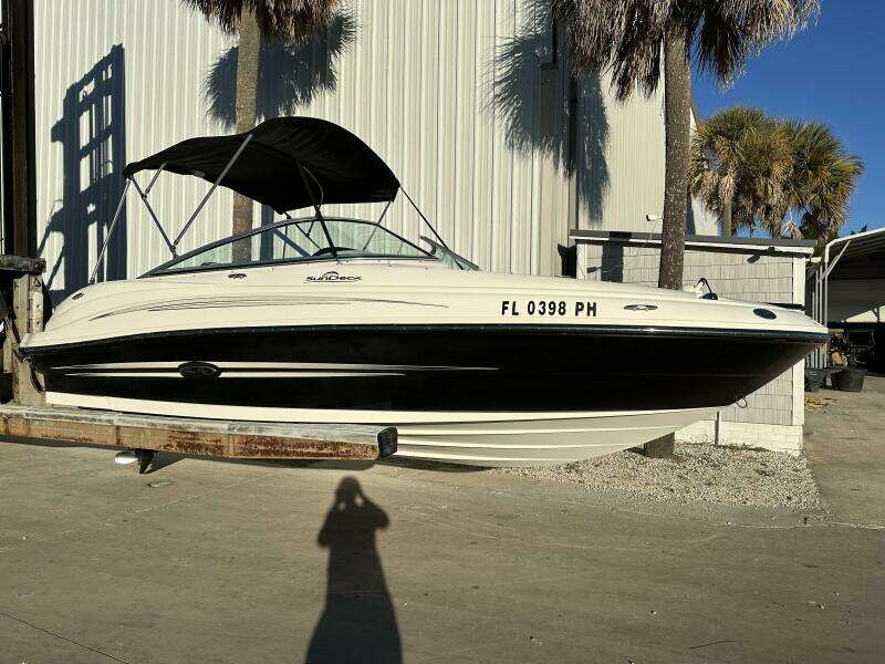 20ft Sea Ray Yacht For Sale