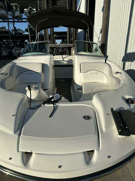 20ft Sea Ray Yacht For Sale