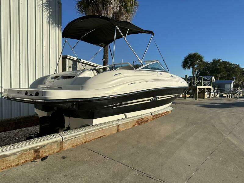 20ft Sea Ray Yacht For Sale