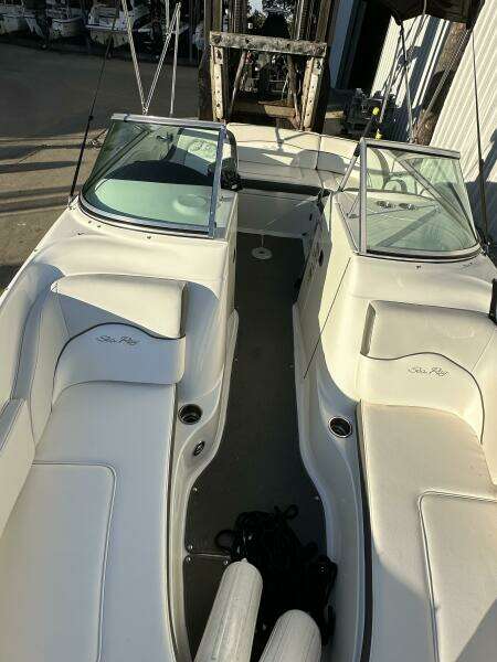 20ft Sea Ray Yacht For Sale