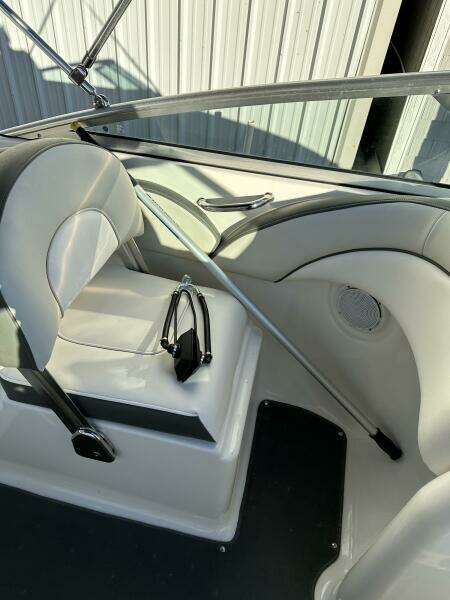 20ft Sea Ray Yacht For Sale