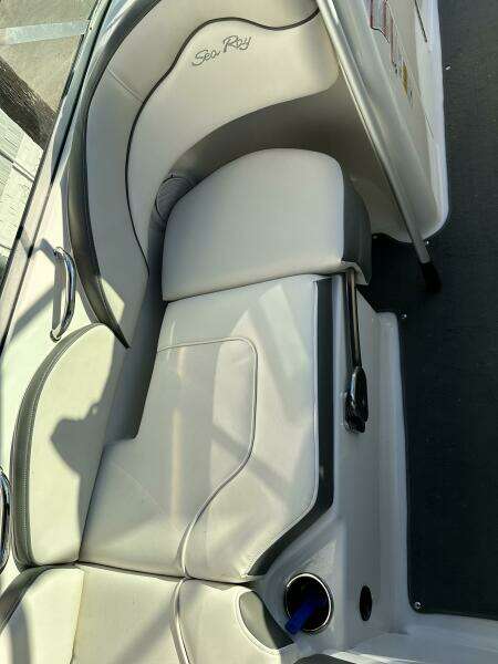 20ft Sea Ray Yacht For Sale