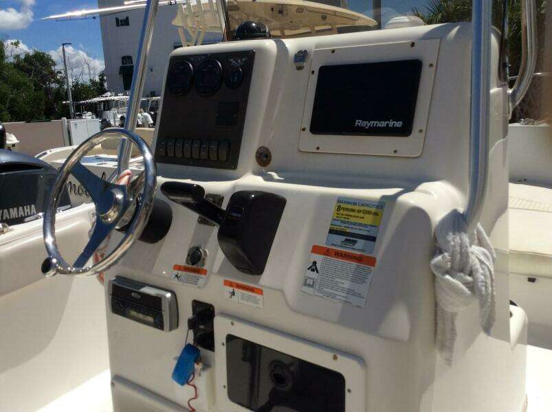 21ft Seaswirl Striper Yacht For Sale