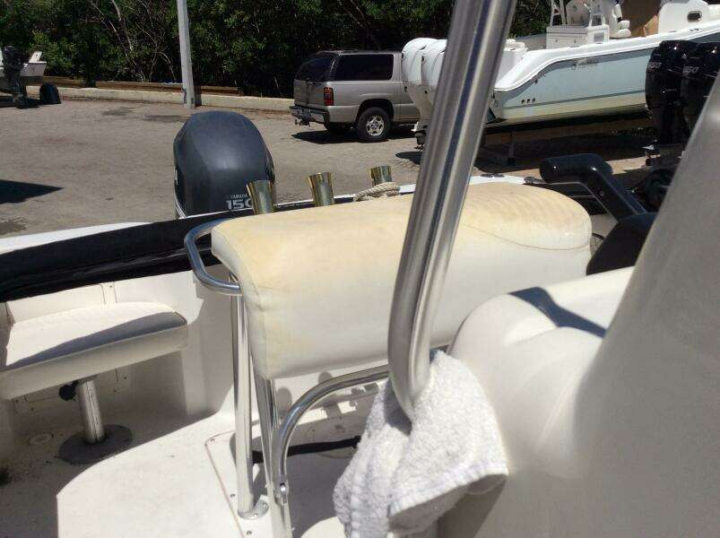 21ft Seaswirl Striper Yacht For Sale