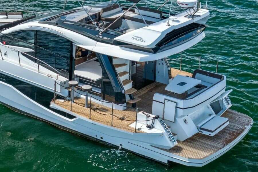 48ft Galeon Yacht For Sale