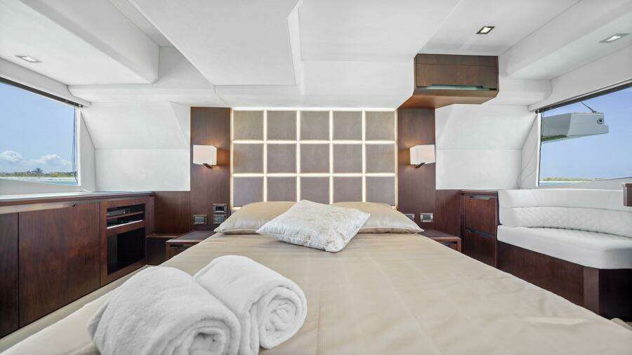 48ft Galeon Yacht For Sale