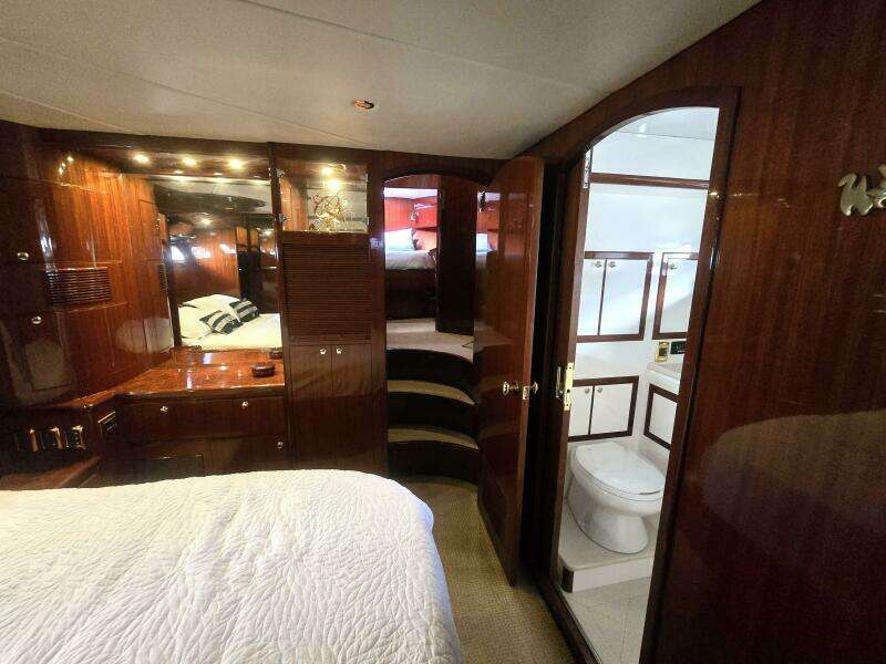 White Pearl 1 56ft Hampton Yacht For Sale