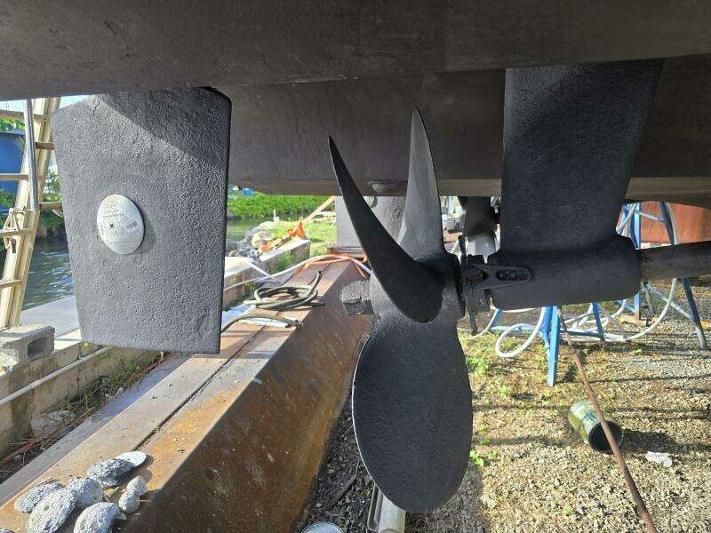 White Pearl 1 56ft Hampton Yacht For Sale