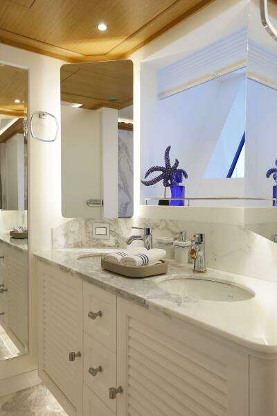 120ft RMK Marine Yacht For Sale