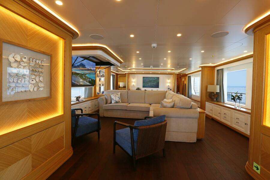 120ft RMK Marine Yacht For Sale