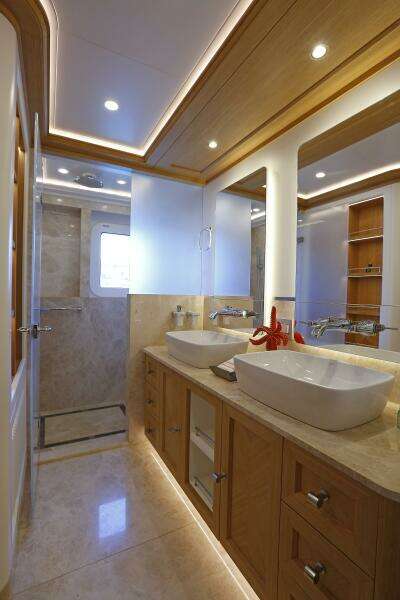 120ft RMK Marine Yacht For Sale