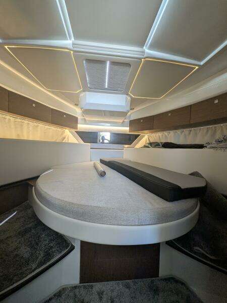 34ft Jeanneau Yacht For Sale