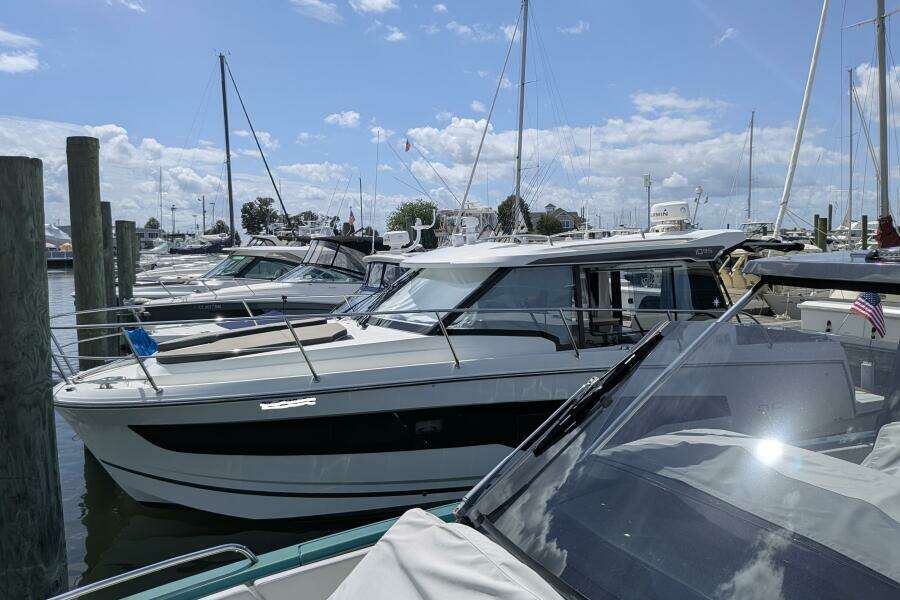 34ft Jeanneau Yacht For Sale