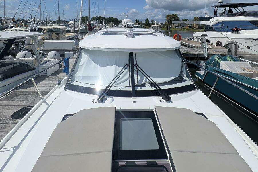 34ft Jeanneau Yacht For Sale