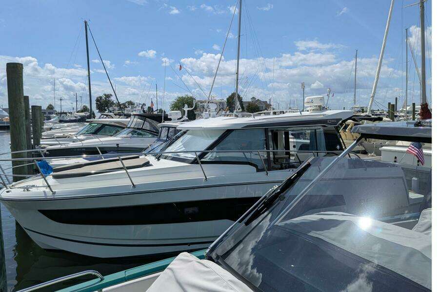 34ft Jeanneau Yacht For Sale