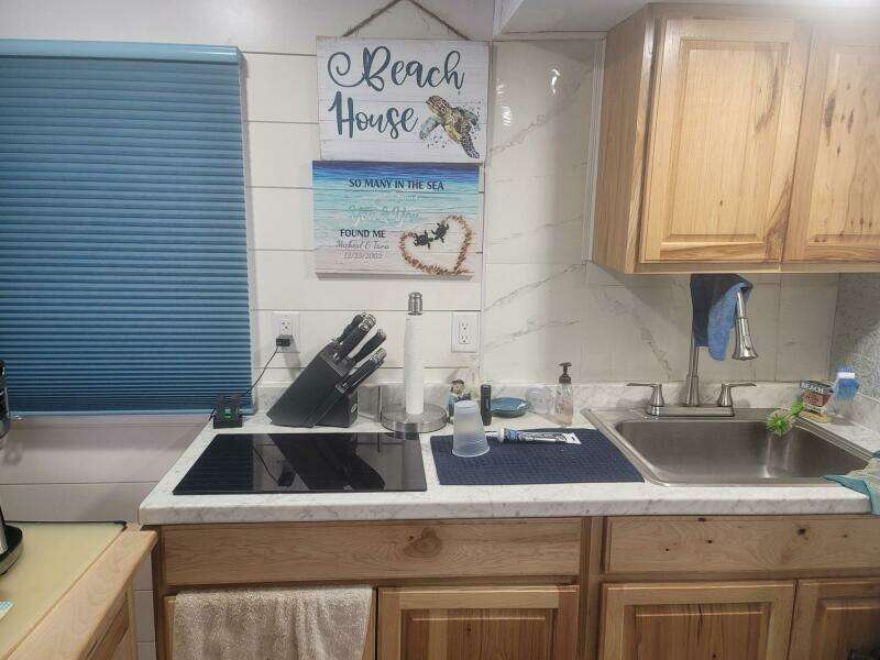 44ft Hilburn Yacht For Sale