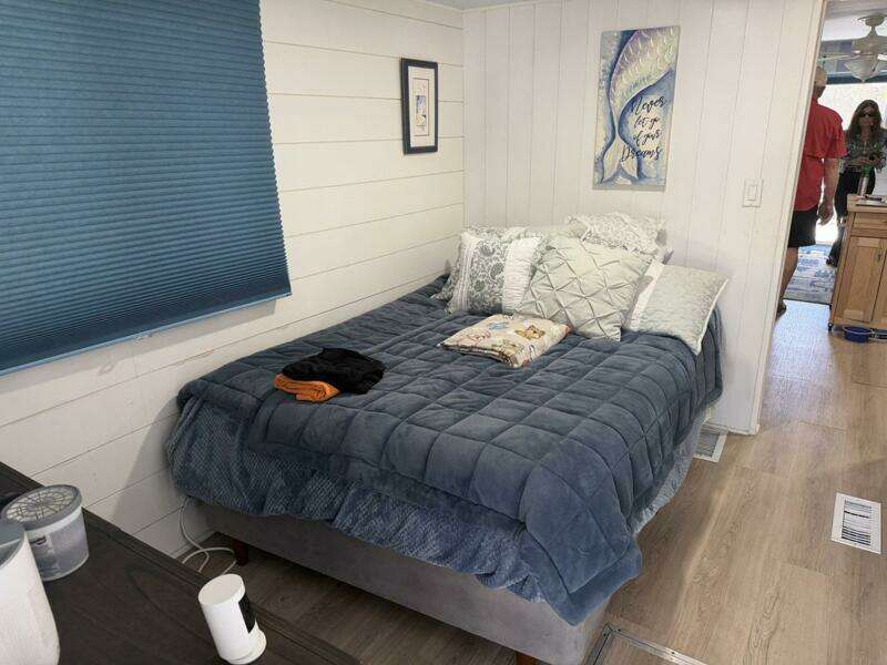 44ft Hilburn Yacht For Sale