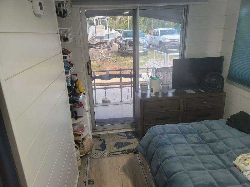 44ft Hilburn Yacht For Sale