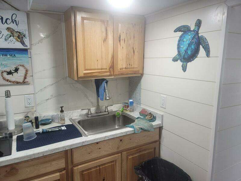 44ft Hilburn Yacht For Sale