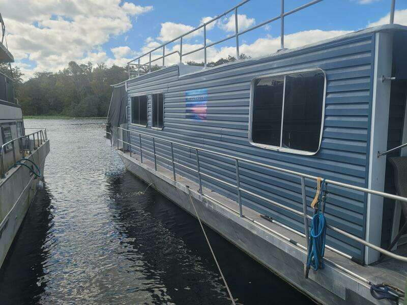 44ft Hilburn Yacht For Sale